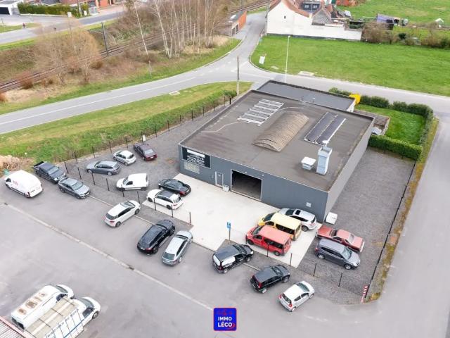 Local Commercial vente à Esquelmes, Wallonie