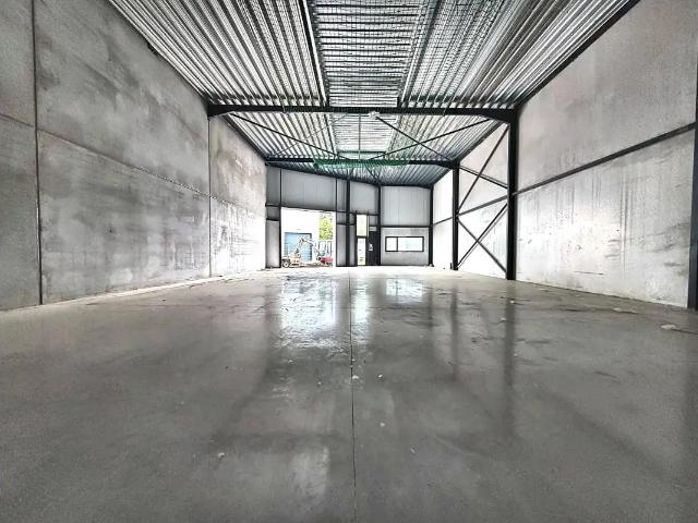 Local Commercial vente à Halle, Brabant