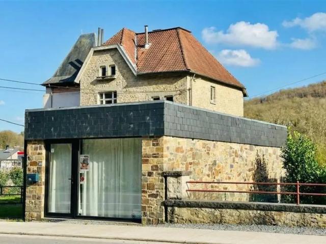 Local Commercial vente à Hastière, Wallonie