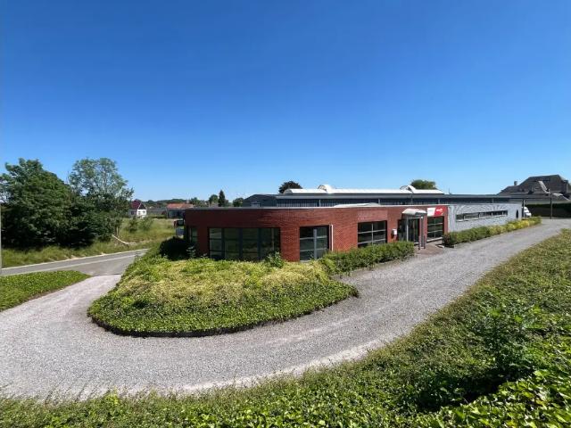 Local Commercial vente à Landen, Brabant