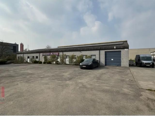 Local Commercial vente à Lebbeke, Oost-Vlaanderen