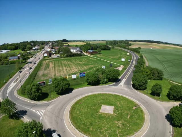 Local Commercial vente à Frasnes-lez-gosselies, Wallonie