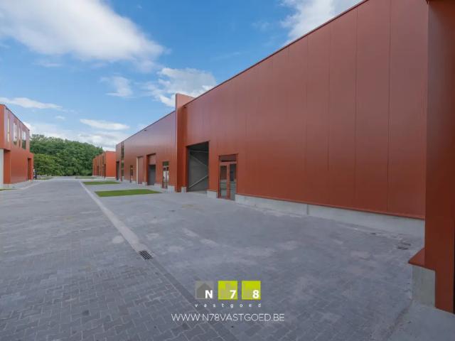 Local Commercial vente à Maasmechelen, Limburg