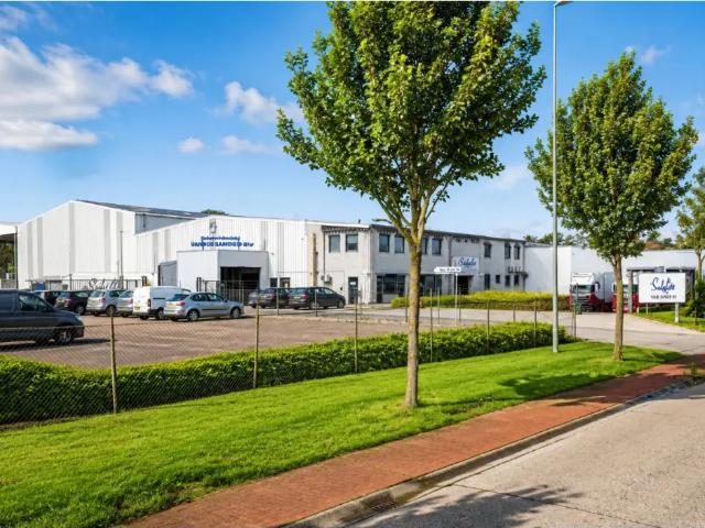 Local Commercial vente à Maasmechelen, Limburg