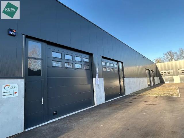 Local Commercial vente à Aat, Wallonie
