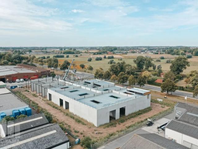 Local Commercial vente à Tielt, West-Vlaanderen