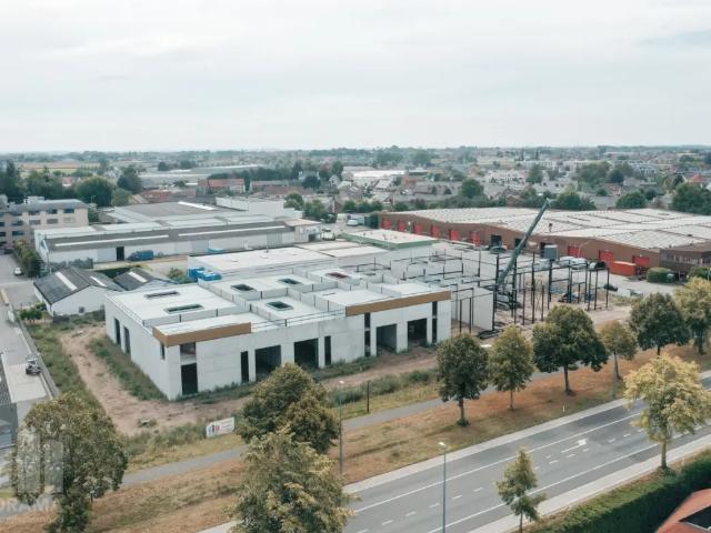 Local Commercial vente à Tielt, West-Vlaanderen