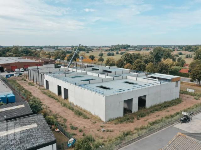 Local Commercial vente à Tielt, West-Vlaanderen
