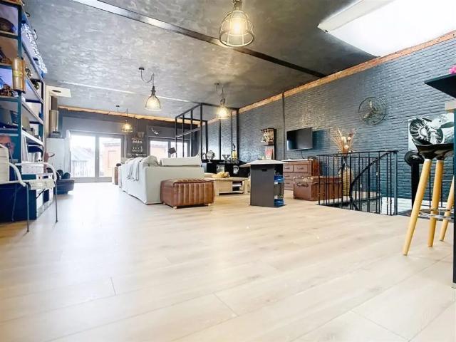 Local Commercial vente à Mouscron, Wallonie