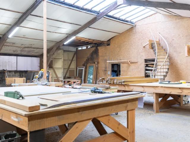 Local Commercial vente à Brunehaut, Wallonie