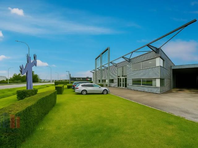 Local Commercial vente à Roeselare, West-Vlaanderen