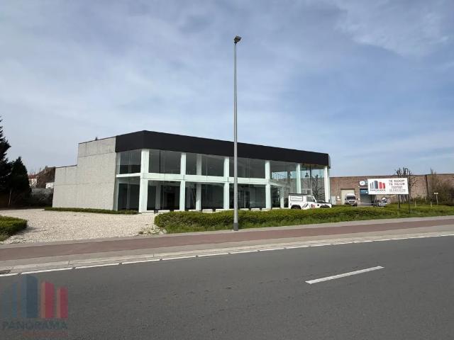 Local Commercial vente à Sint-pieters-leeuw, Brabant