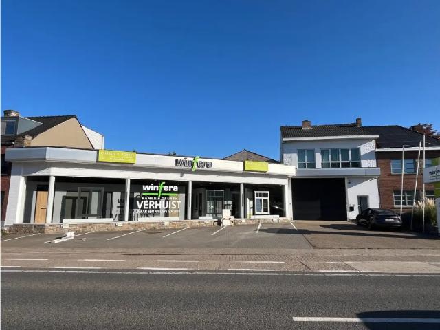 Local Commercial vente à Looz, Limburg