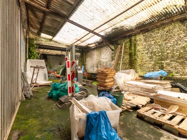 Local Commercial vente à Brunehaut, Wallonie