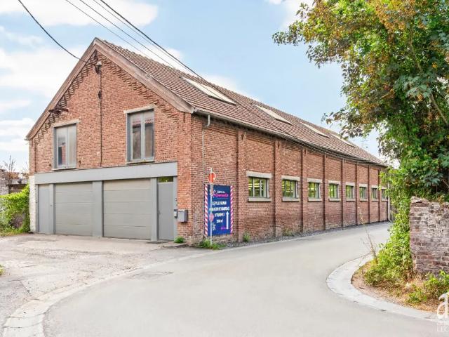 Local Commercial vente à Brunehaut, Wallonie
