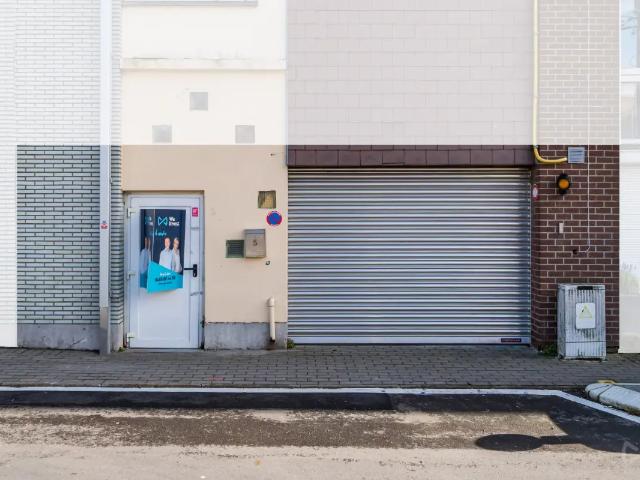 Local Commercial vente à Waremme, Wallonie