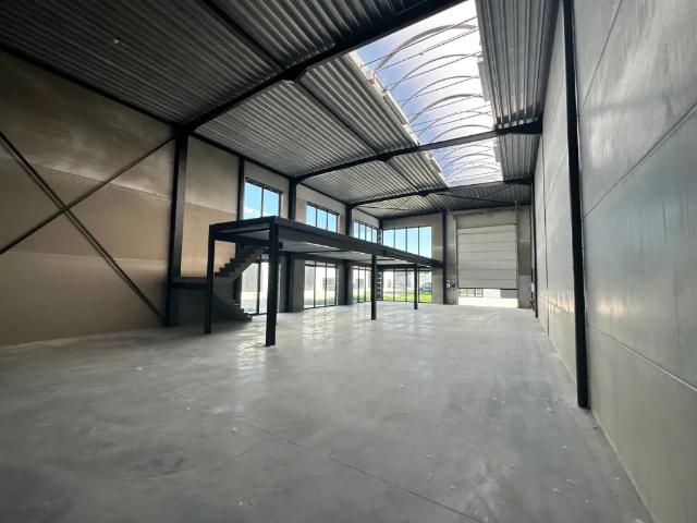 Local Commercial vente à Wielsbeke, West-Vlaanderen