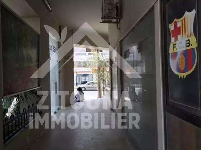 Bureau vente à Ain Zaghouan, Douz