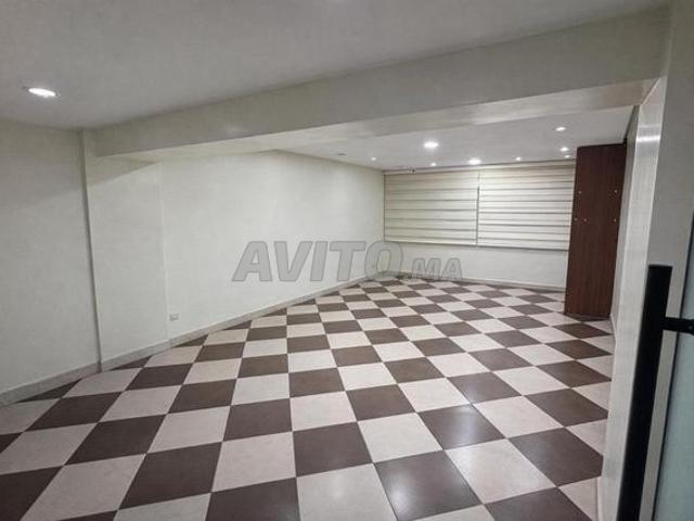 Local commercial vente à Anfa, Gharb-Chrarda-Beni Hssen
