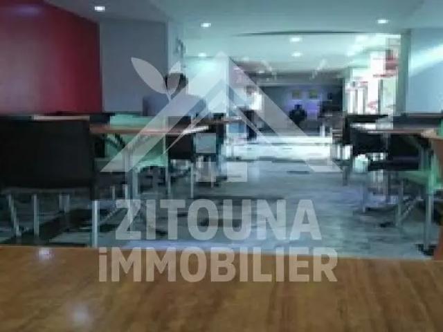 Bureau vente à Ain Zaghouan, Douz