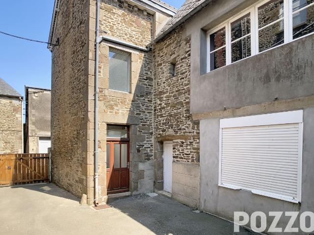 Local Commercial vente à Le Pommier, Bazouges-la-Pérouse