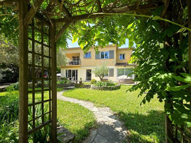 Villa vente à Grasse, Valbonne