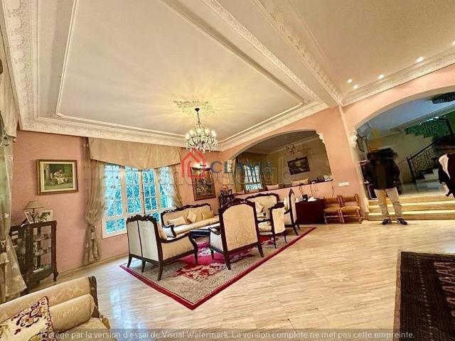 Villa vente à Anfa, Gharb-Chrarda-Beni Hssen