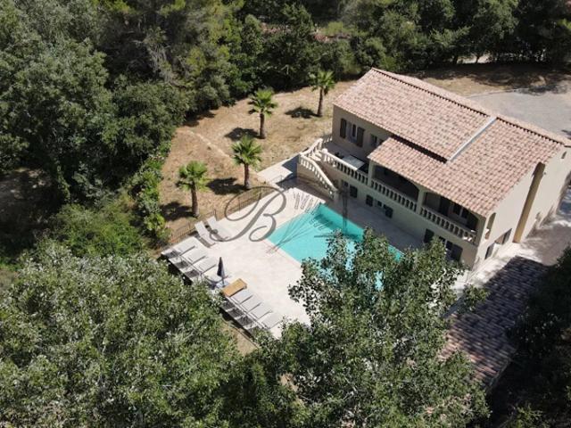 Maison vente à Apt, Saint-martin-de-la-brasque