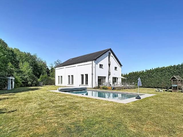 Chalet vente à Charleroi, Wallonie