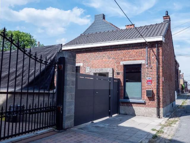 Chalet vente à Charleroi, Wallonie
