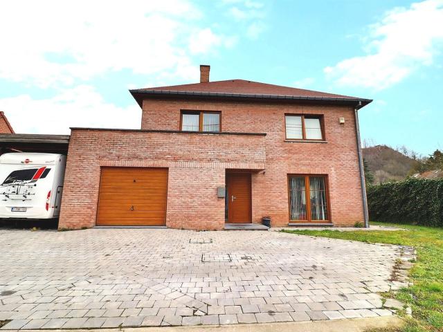 Chalet vente à Charleroi, Wallonie