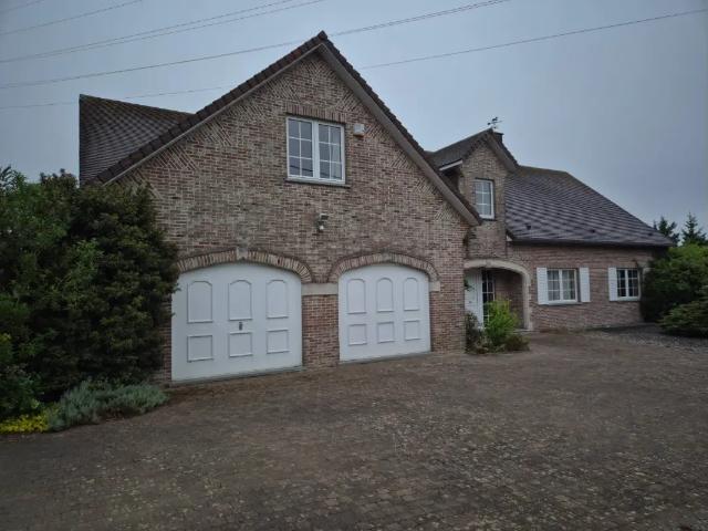 Chalet vente à Charleroi, Wallonie