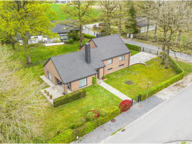 Chalet vente à Montigny-le-Tilleul