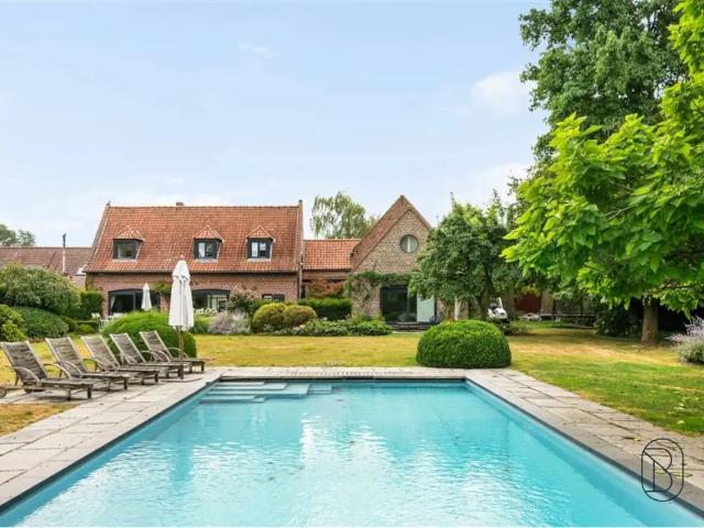 Chalet vente à Esquelmes, Wallonie