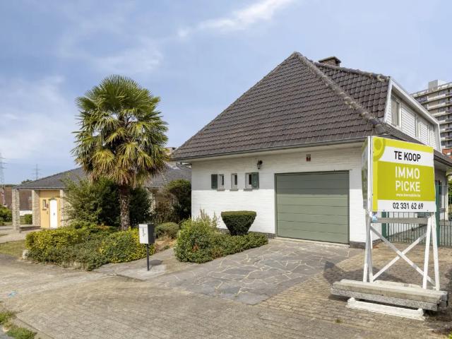 Chalet vente à Sint-pieters-leeuw, Brabant