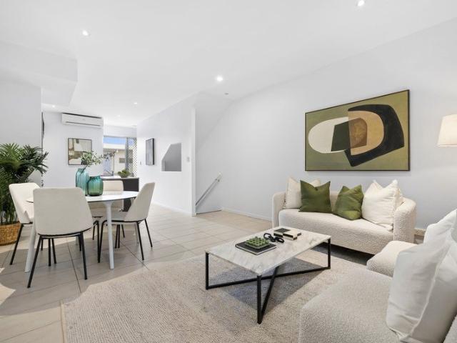 Townhouse for sale in Toombul, Queensland