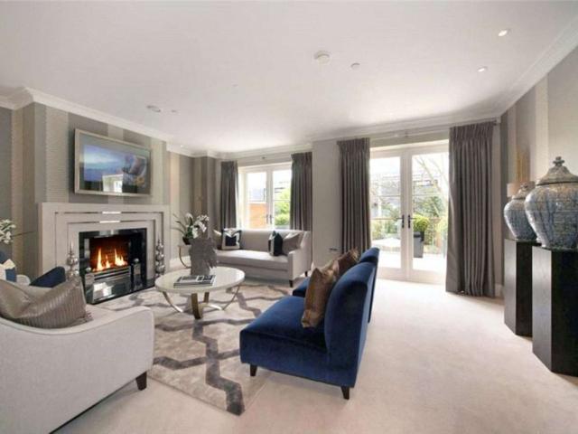 Townhouse for rent in Clewer Village, Windsor