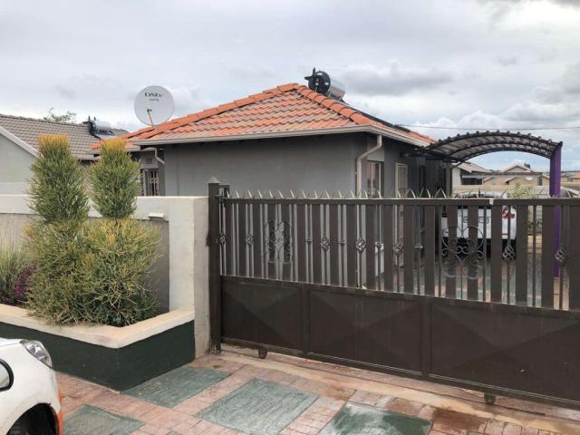 House for rent in Akasia, Gauteng