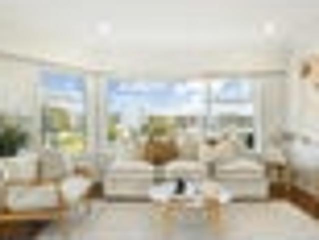 Apartment for sale in Takapuna, Oroua County