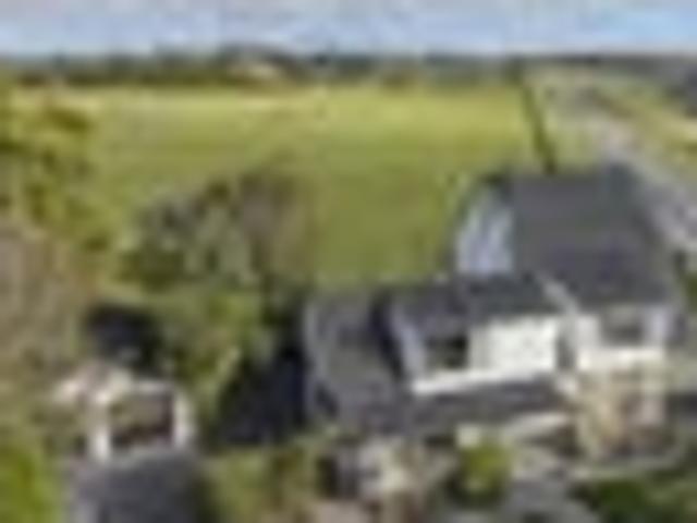 House for sale in Chaslands, Canterbury