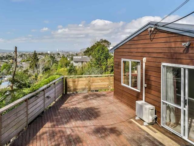 House for rent in Wairau Valley