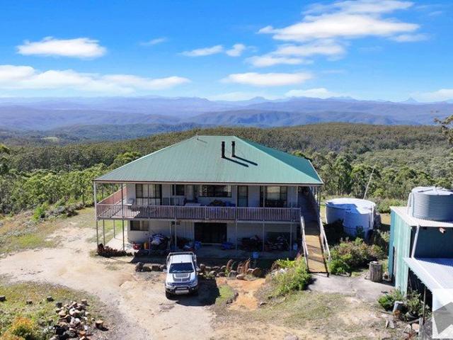 Cottage for sale in Liston, New South Wales