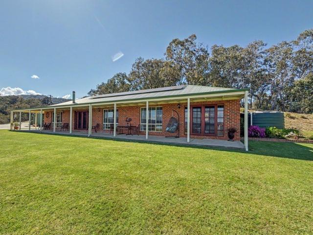 Cottage for sale in Khancoban, Snowy Valleys Council