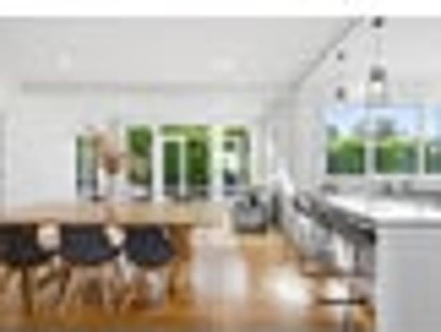 House for sale in Avondale
