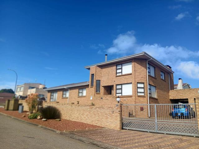 House for rent in Danabaai, Garden Route District Municipality