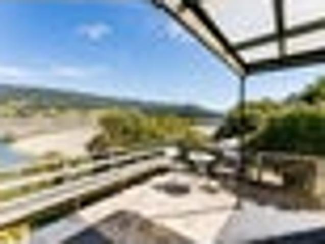 House for sale in Otakou