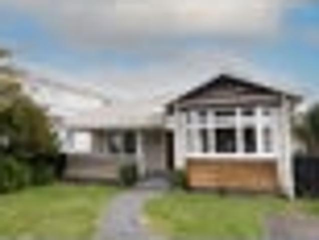 House for sale in Days Bay, Wellington