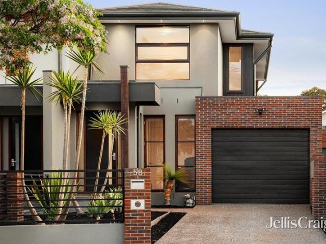 Townhouse for sale in Bentleigh East, Melbourne