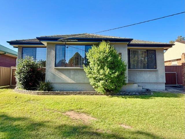 House for rent in Wollongong West, New South Wales