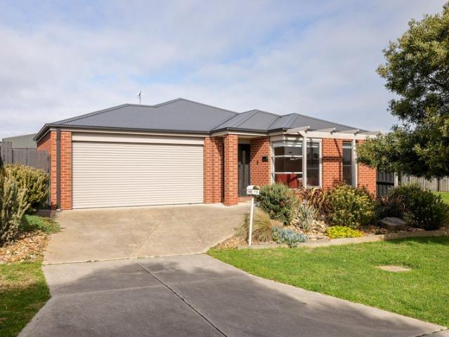 House for sale in Cowes, Victoria